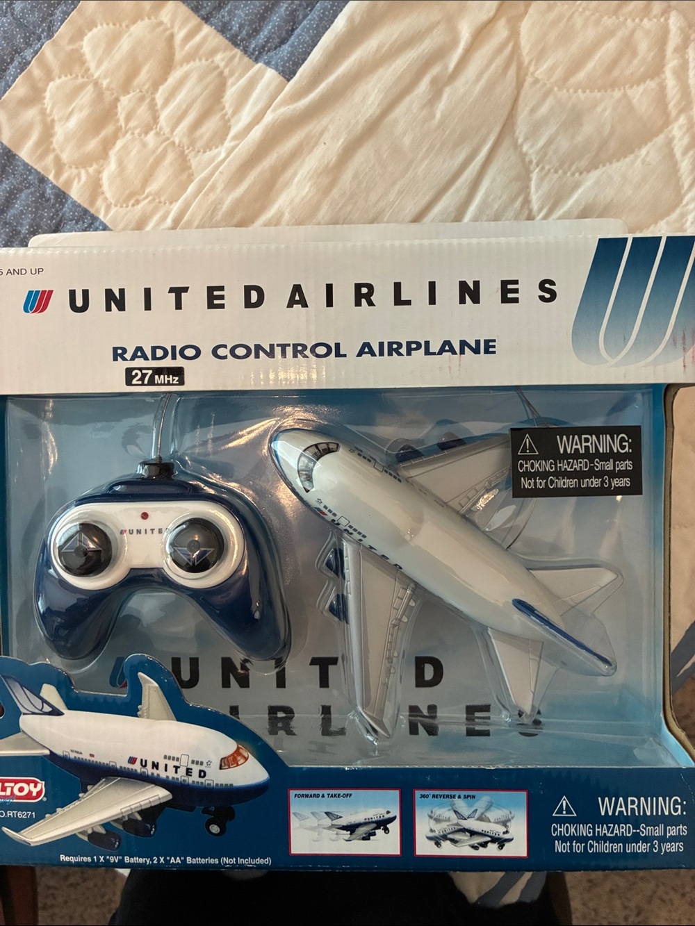 Toy airplane
